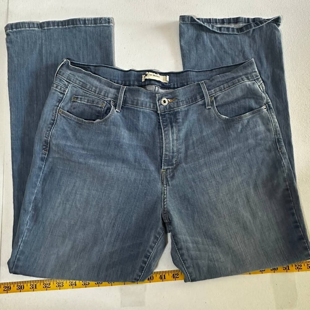 Levi’s Women’s 515 Bootcut Jeans Size 16 NWOT